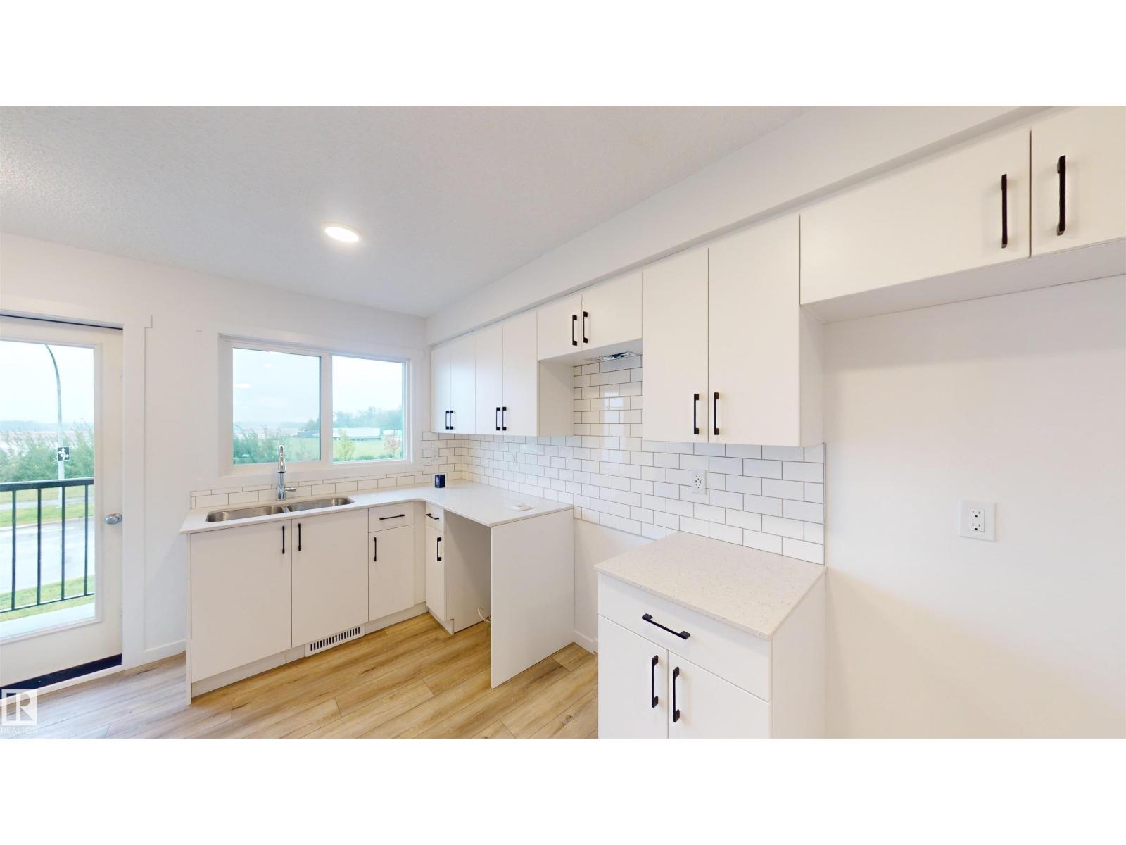 #6 29 Airport RD NW, Edmonton