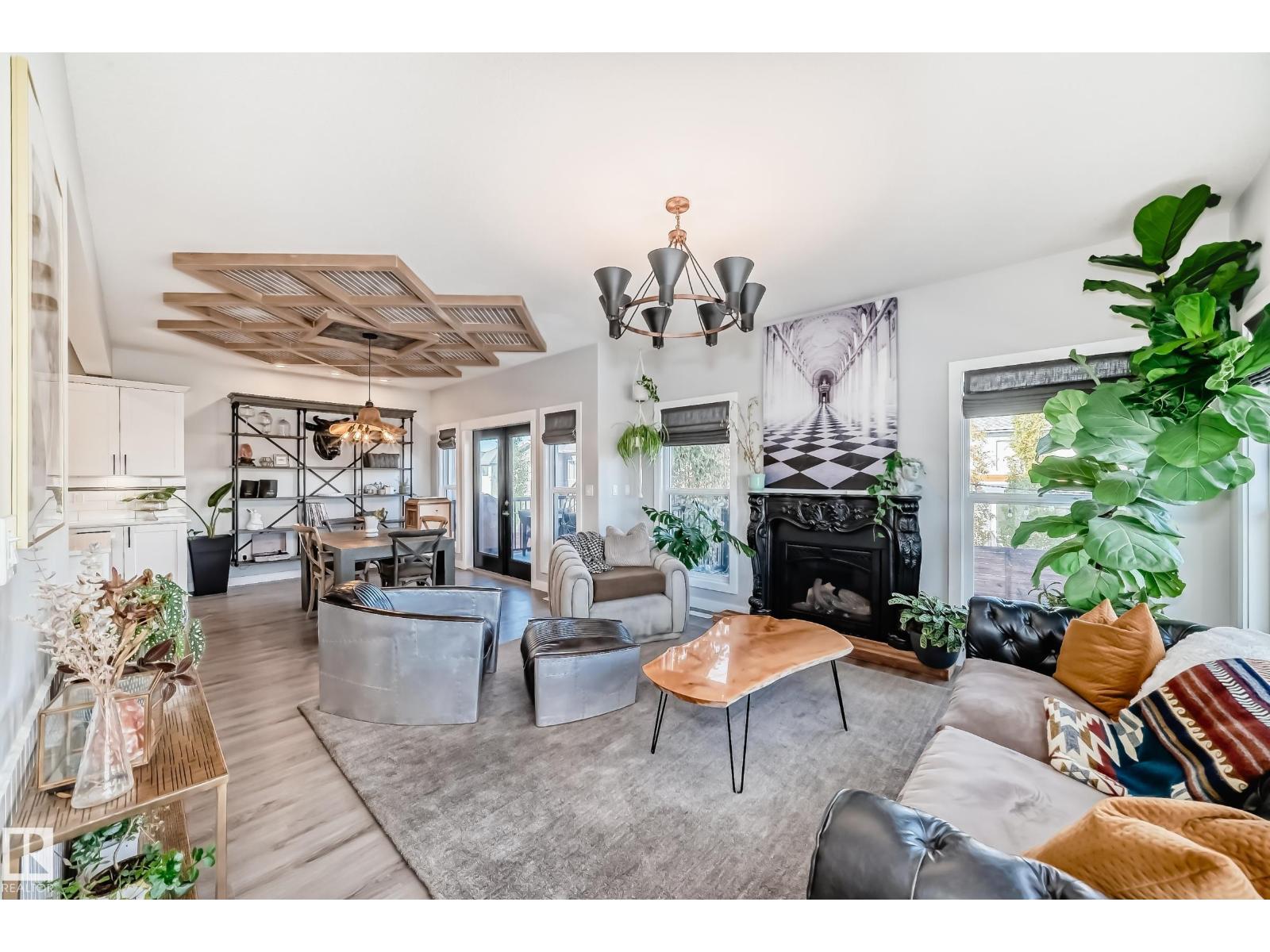 4004 6 AV SW, Edmonton