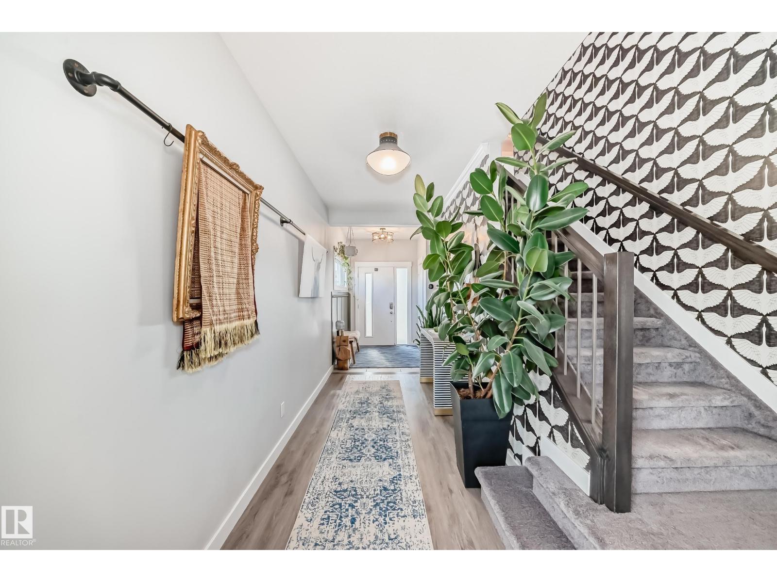 4004 6 AV SW, Edmonton