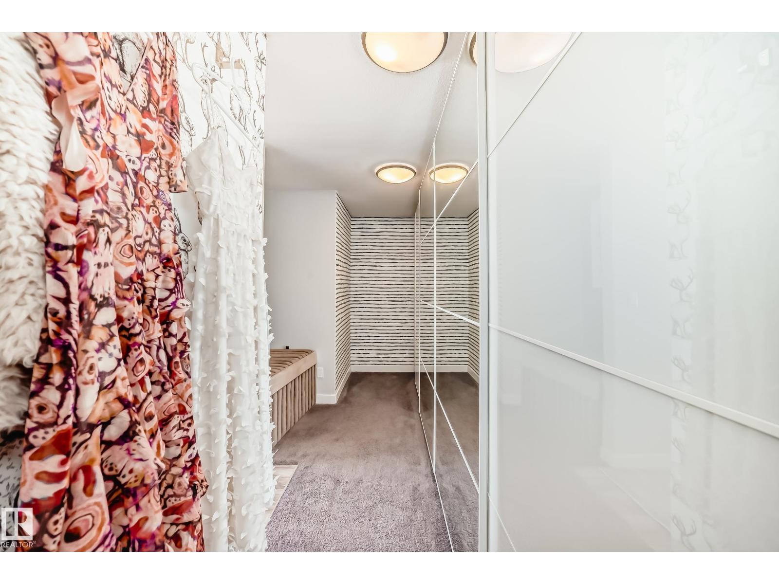 4004 6 AV SW, Edmonton