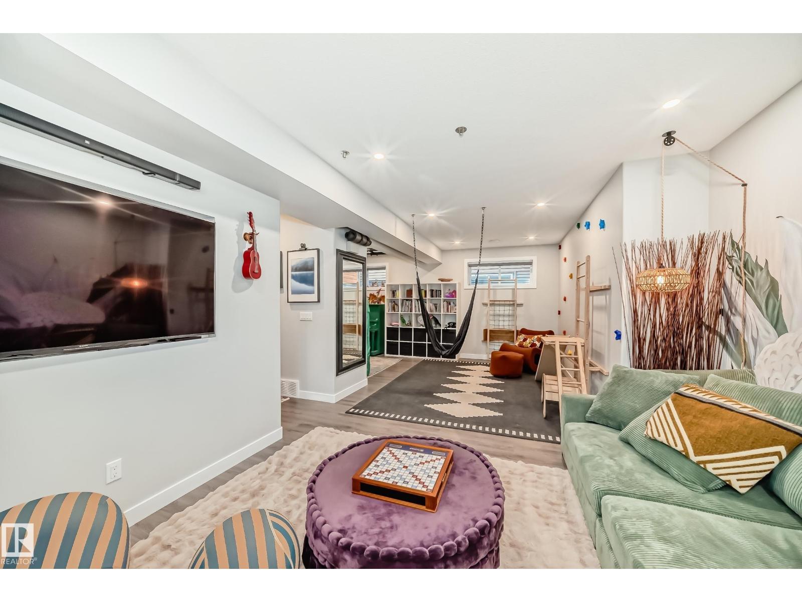 4004 6 AV SW, Edmonton