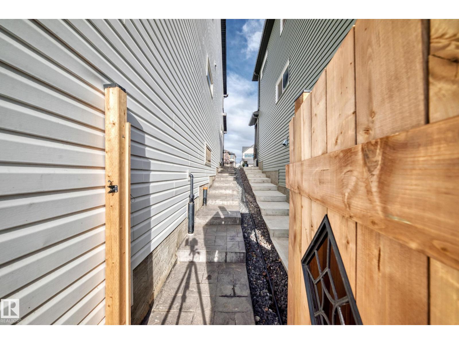 3247 CHERNOWSKI WY SW, Edmonton