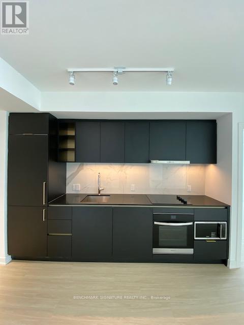 8 Wellesley Street West 5708