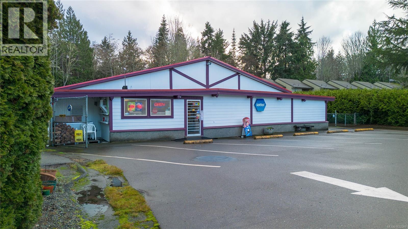 3346 ISLAND HWY W - 12