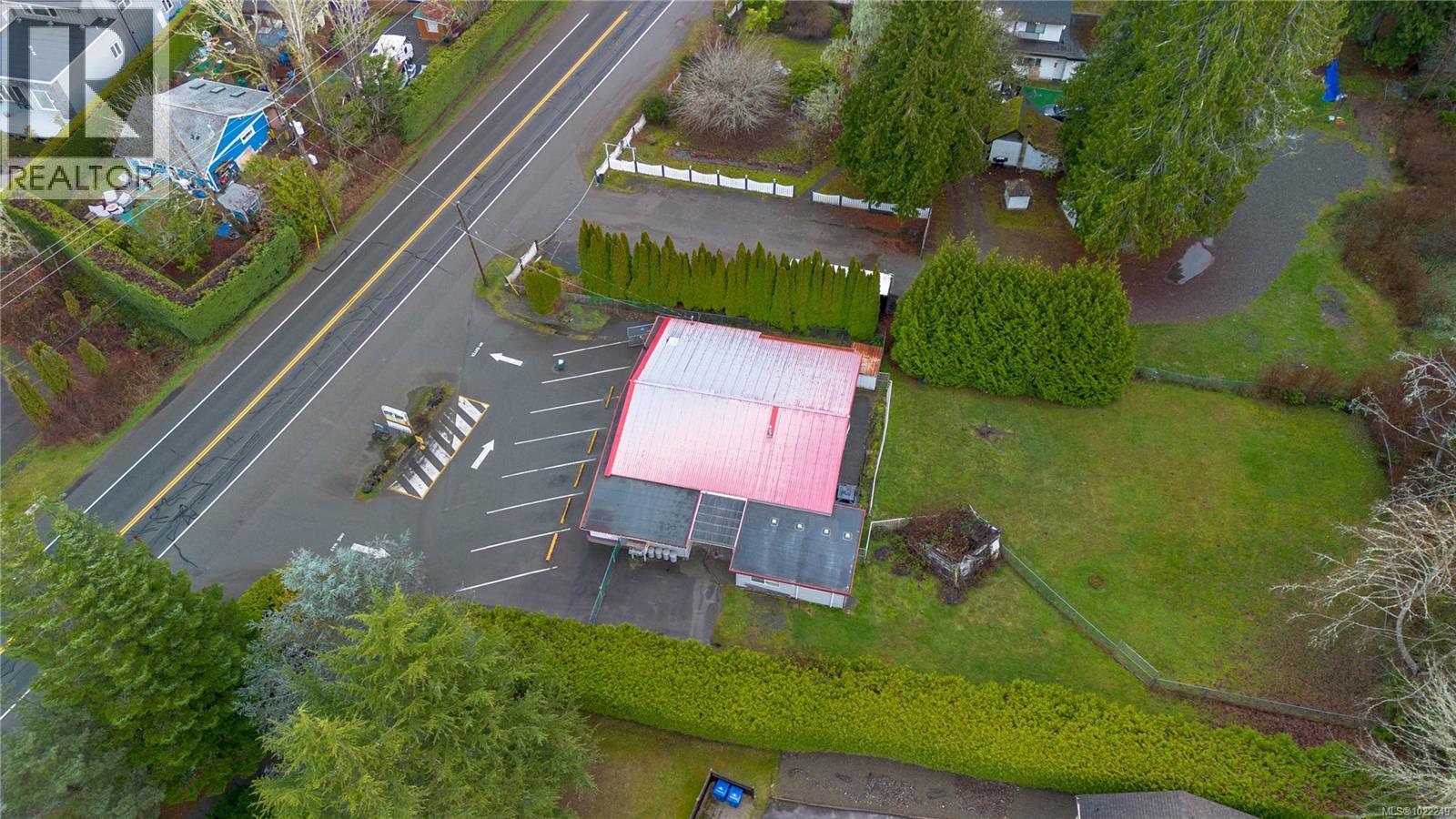 3346 ISLAND HWY W - Image 3