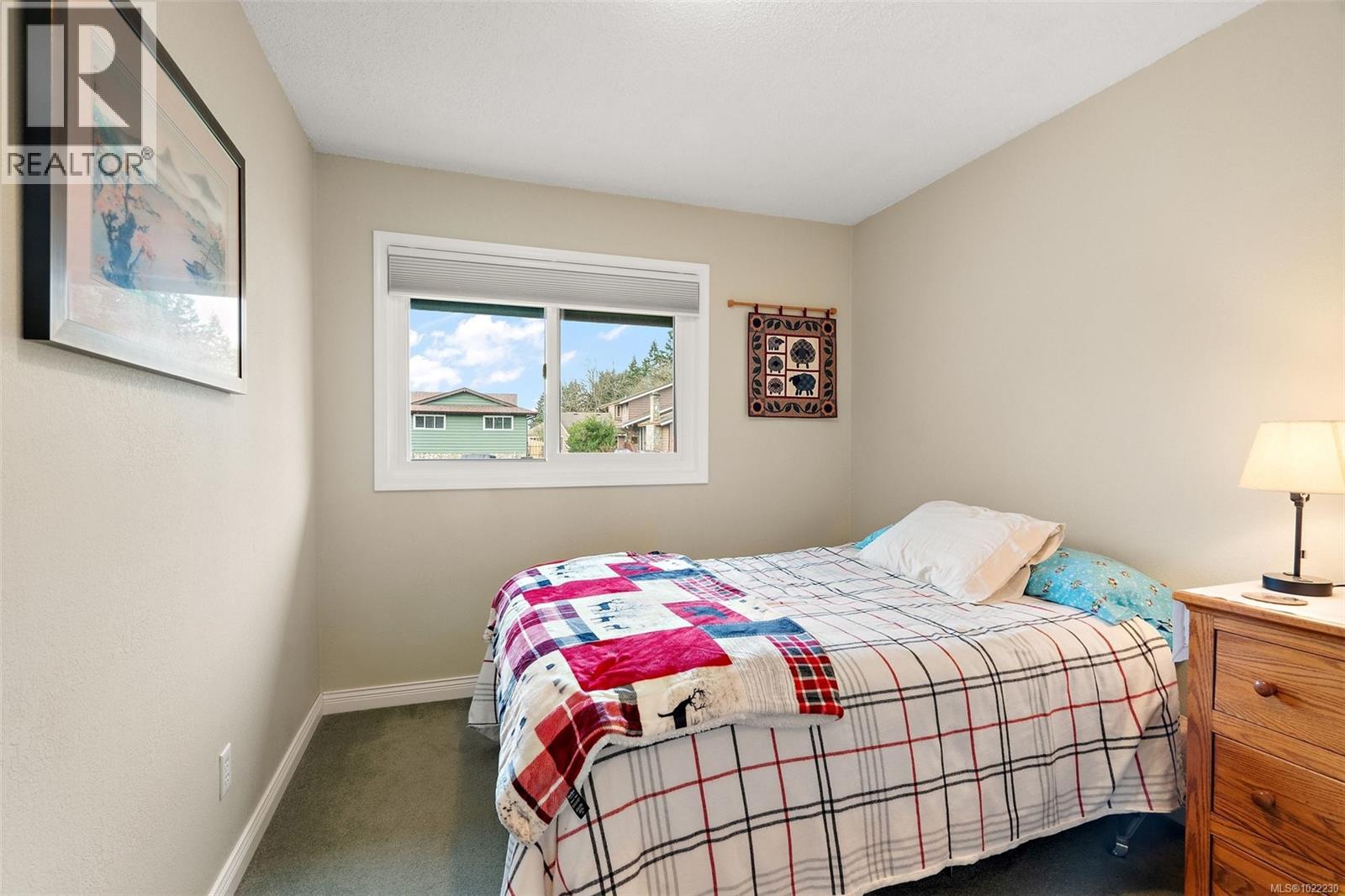 7719 Azurene Pl, Central Saanich