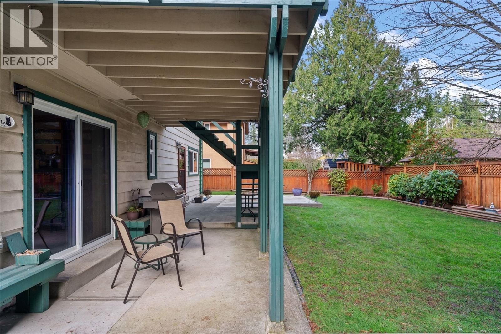 7719 Azurene Pl, Central Saanich