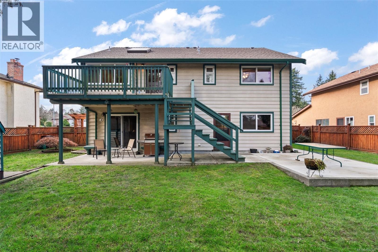 7719 Azurene Pl, Central Saanich