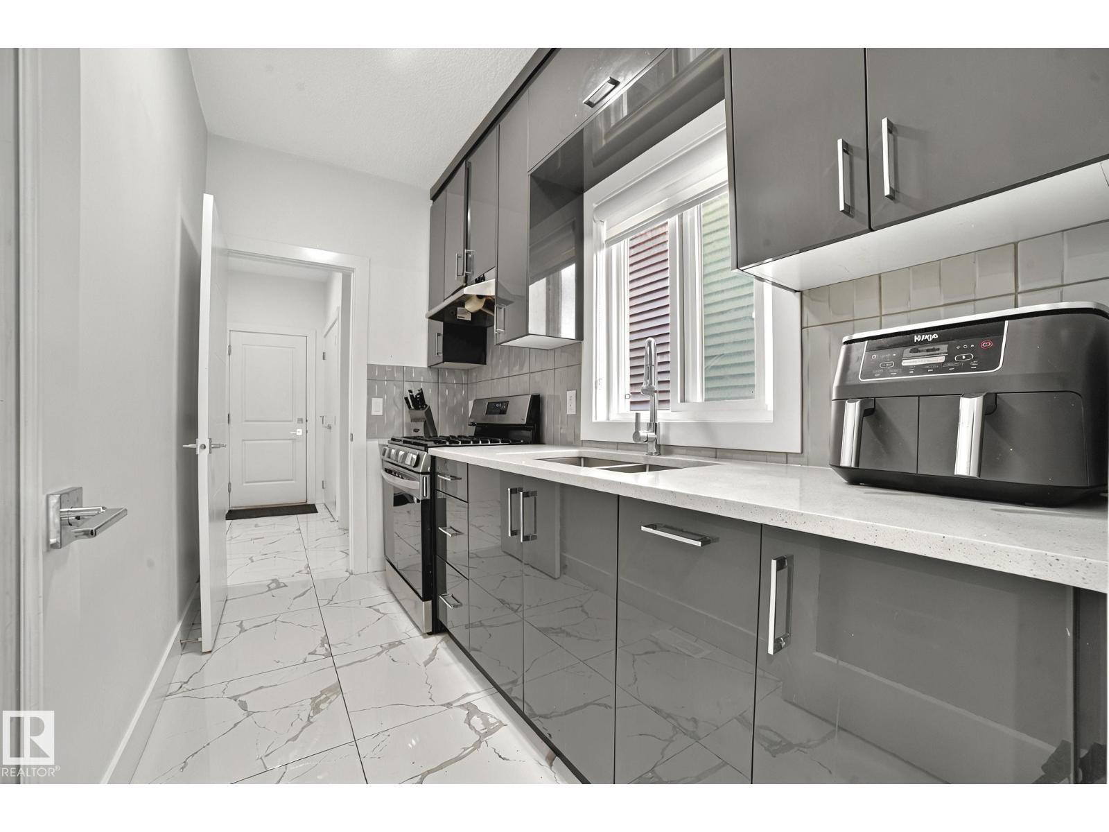 15023 15 ST NW, Edmonton