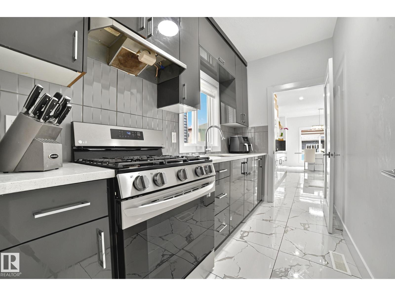 15023 15 ST NW, Edmonton