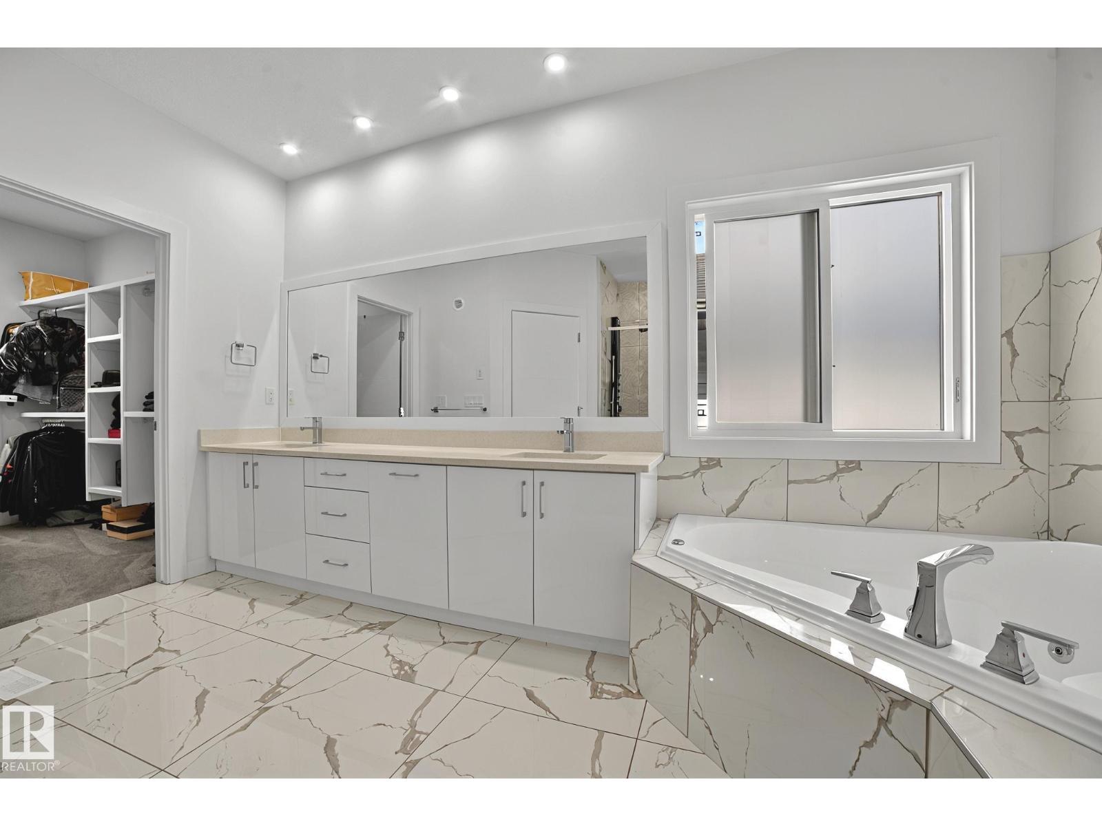 15023 15 ST NW, Edmonton