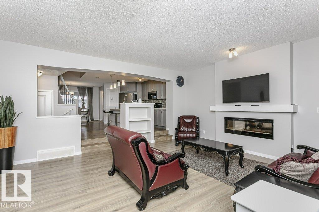 4027 CHAPPELLE GREEN GR SW, Edmonton