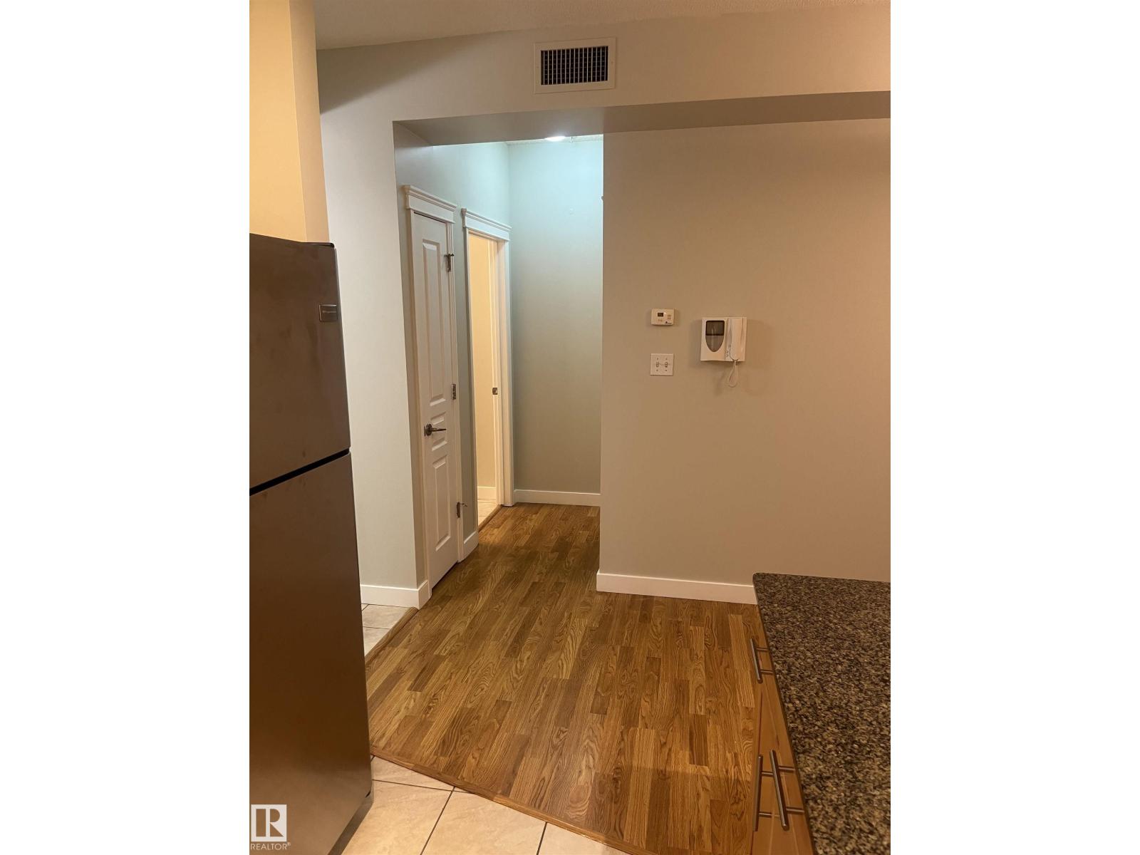 #110 10333 112 ST NW, Edmonton