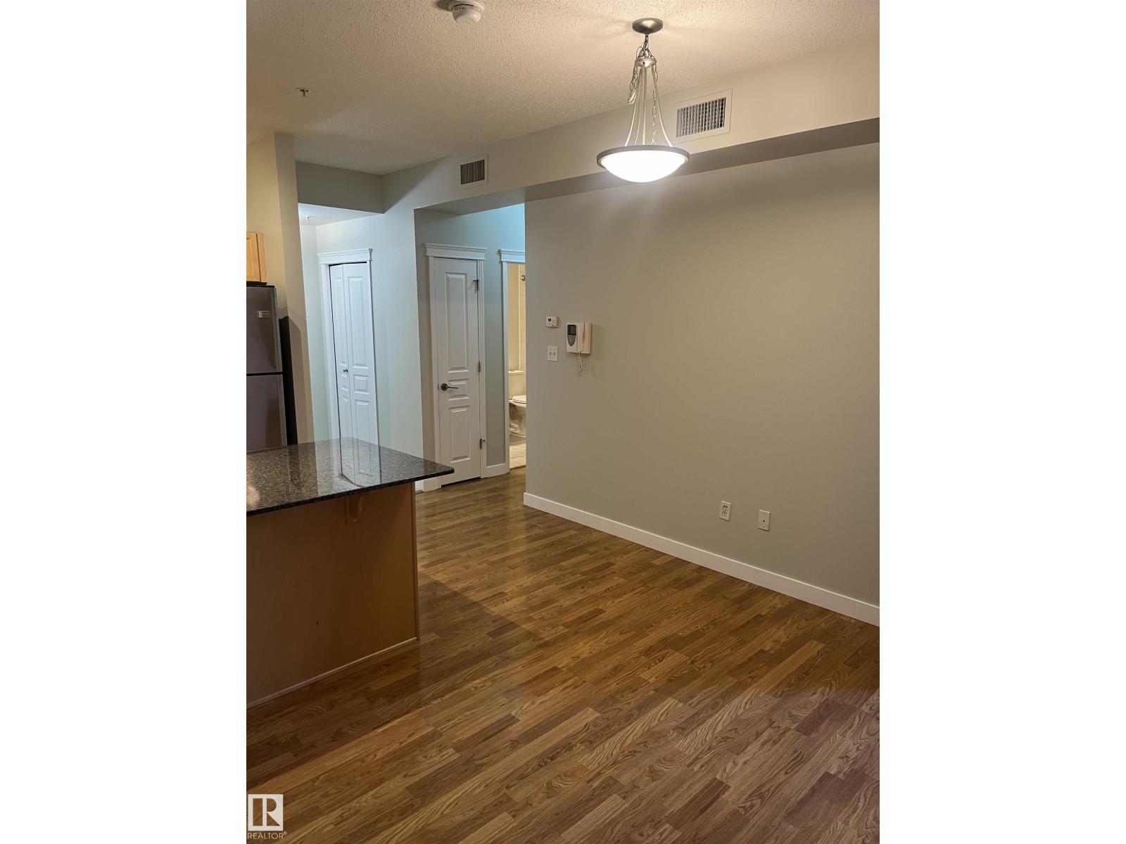 #110 10333 112 ST NW, Edmonton