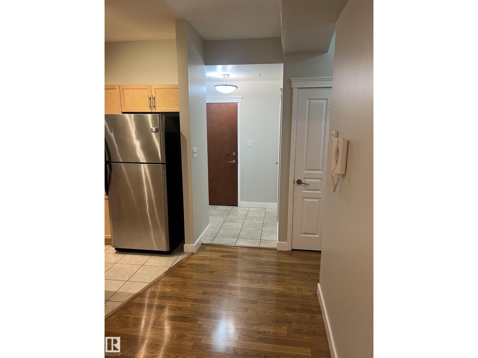 #110 10333 112 ST NW, Edmonton