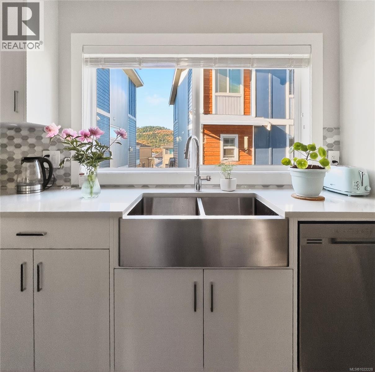 2727 Celestial Crt, Langford