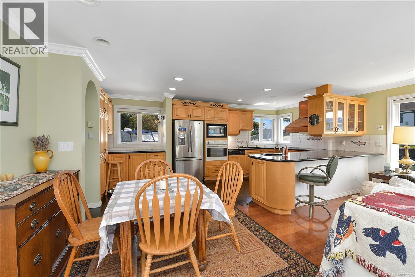 27 453 Head Street, Esquimalt