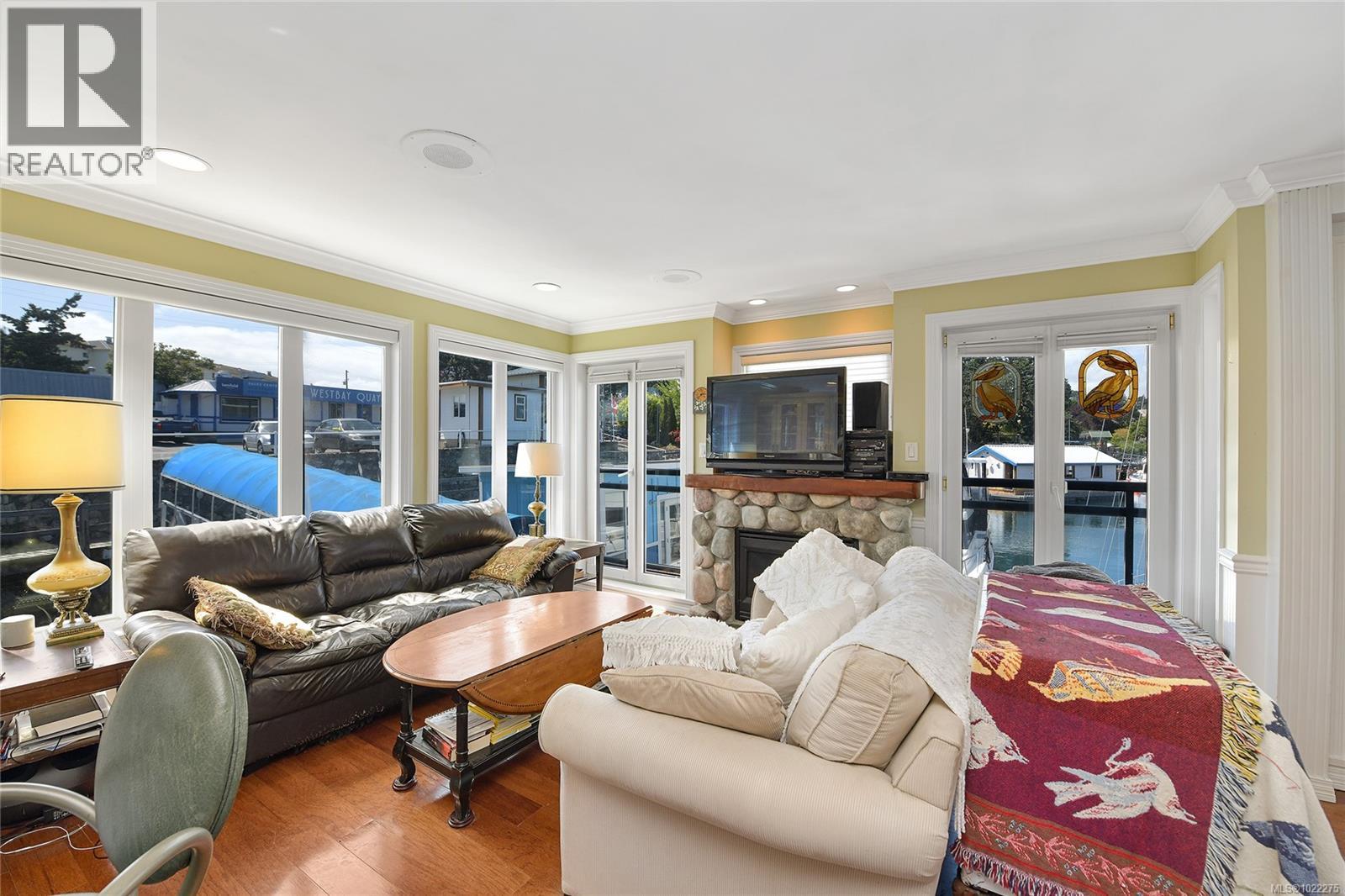 27 453 Head Street, Esquimalt