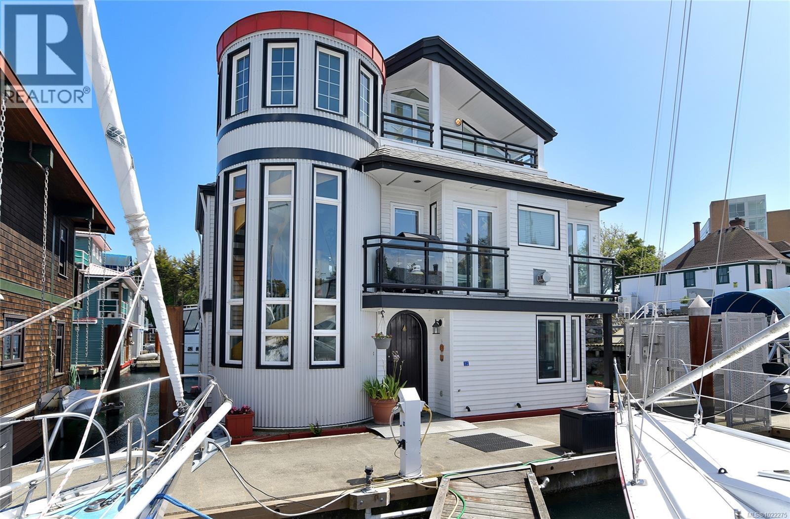 27 453 Head Street, Esquimalt