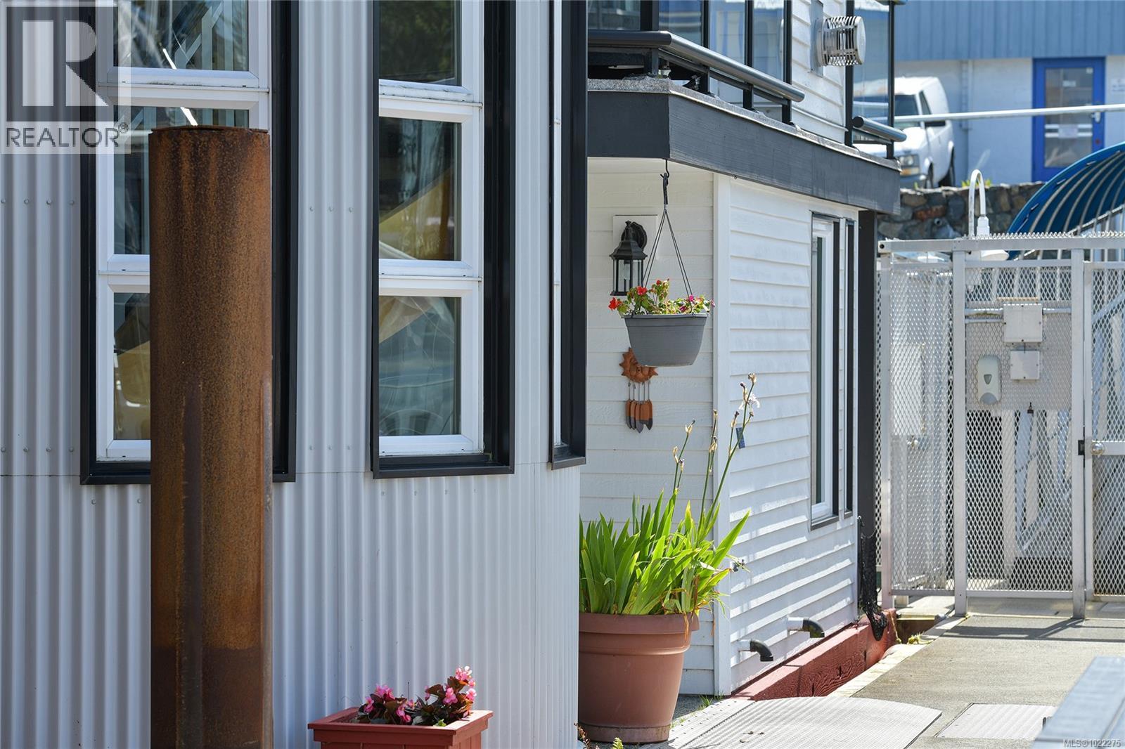 27 453 Head Street, Esquimalt