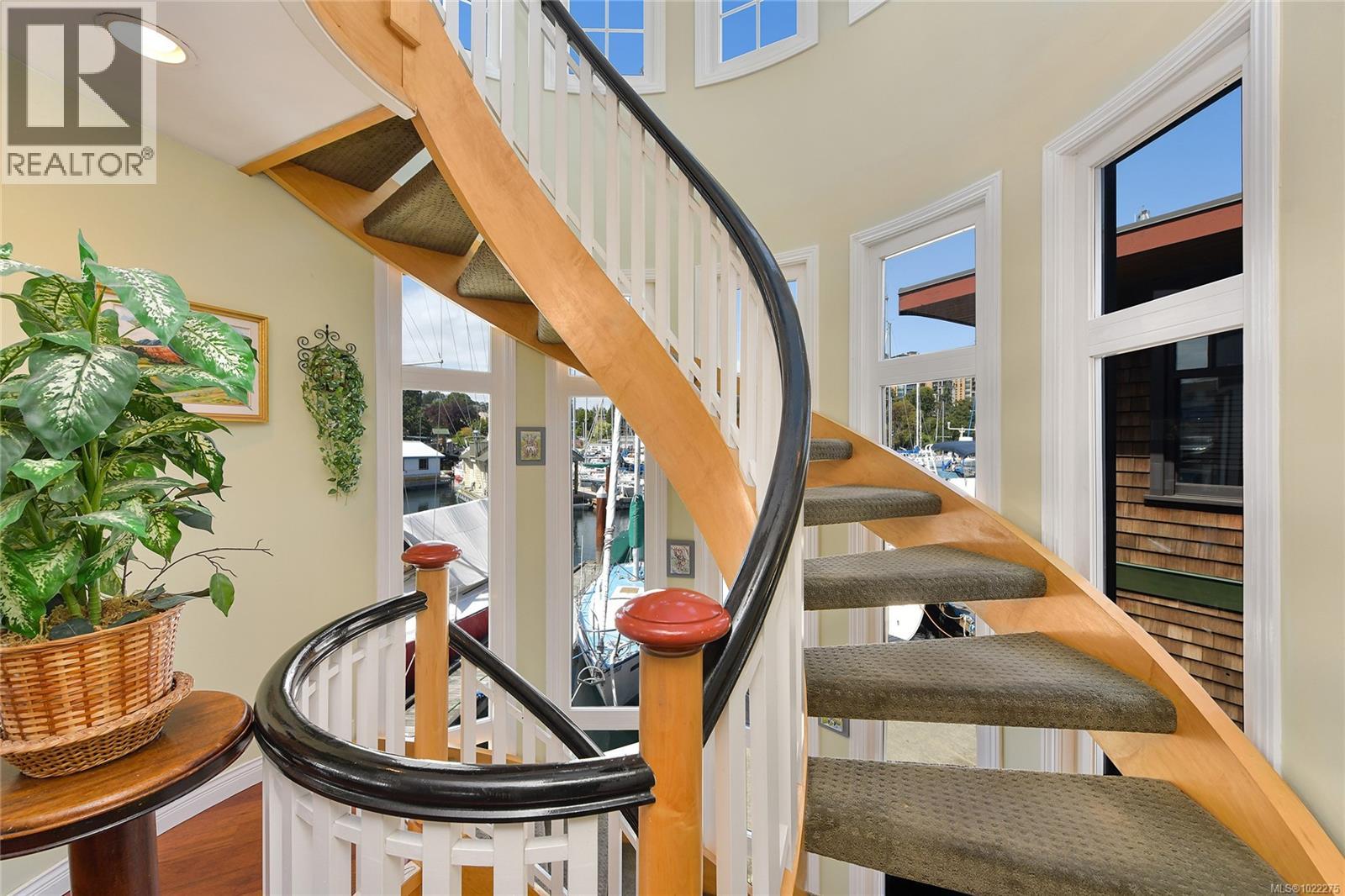 27 453 Head Street, Esquimalt