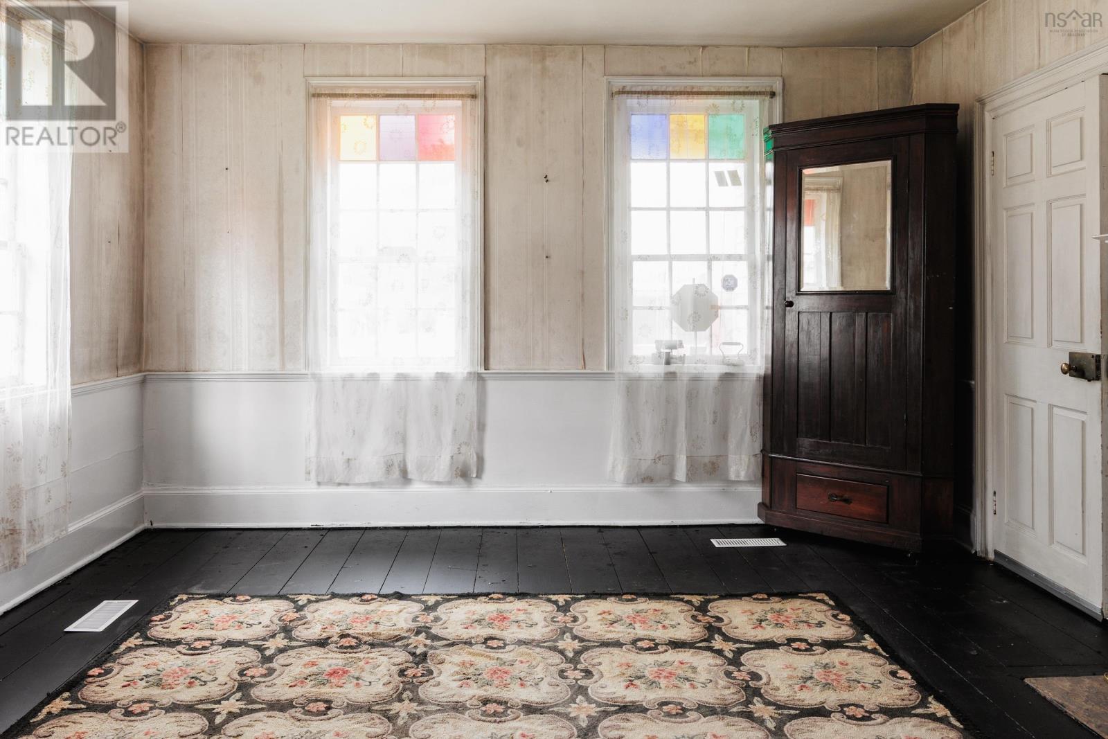 Property 14 of 49 of 29 Willow Street