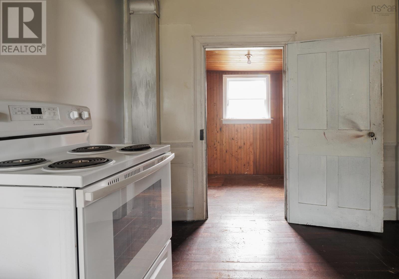 Property 26 of 49 of 29 Willow Street