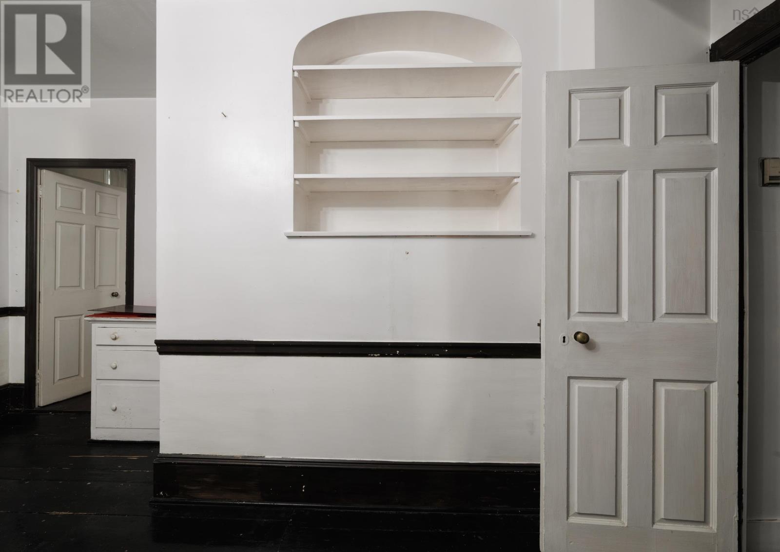 Property 25 of 49 of 29 Willow Street