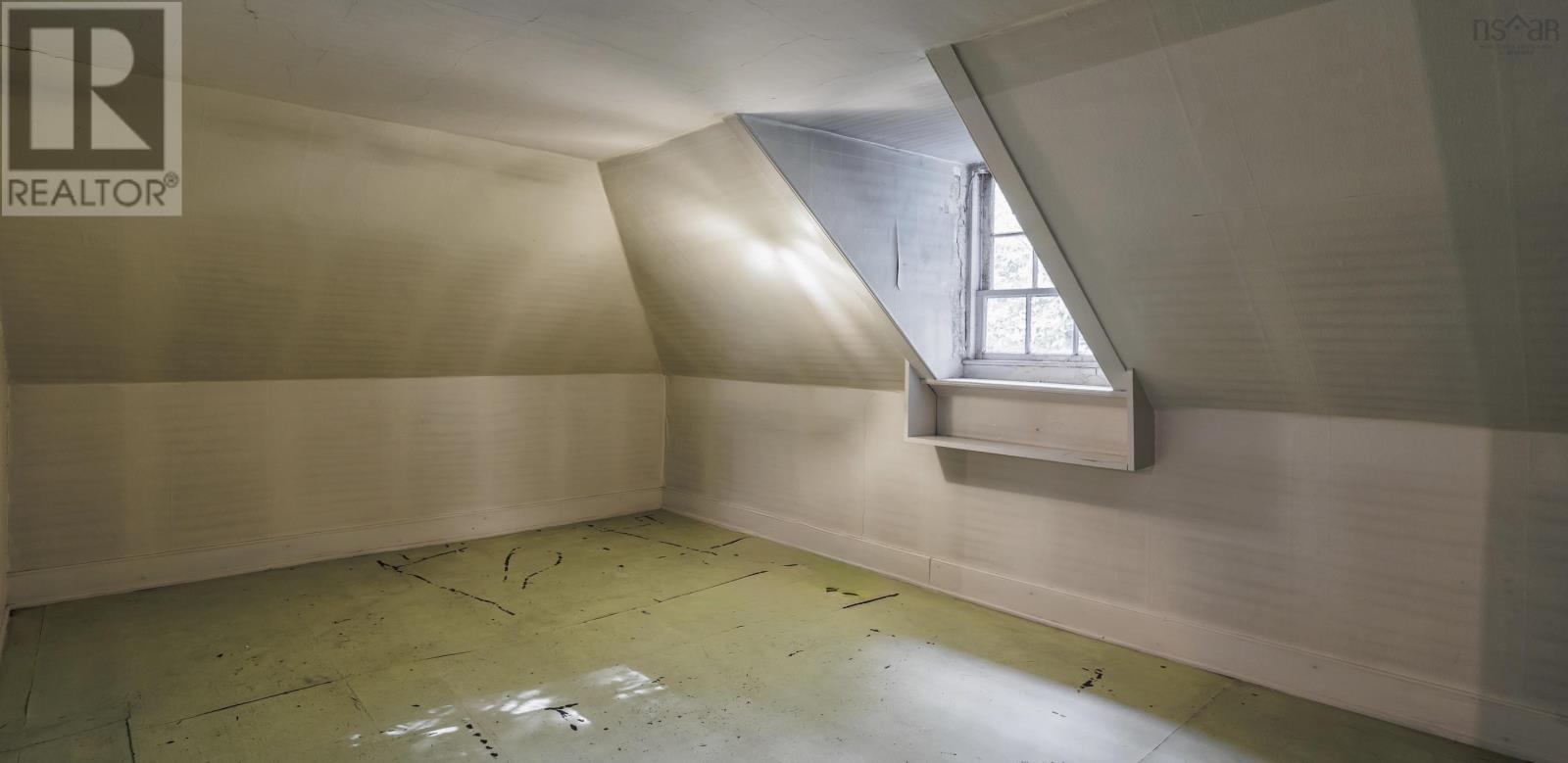 Property 38 of 49 of 29 Willow Street