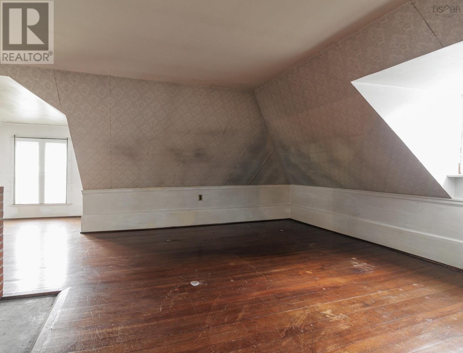 Property 41 of 49 of 29 Willow Street