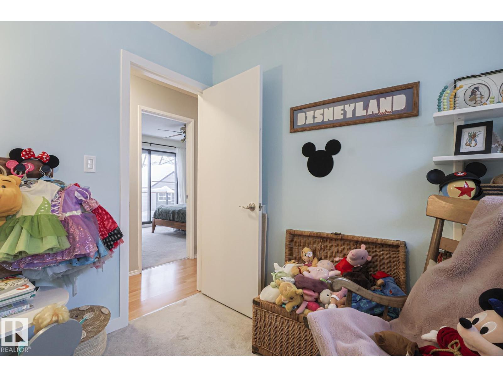 Single Family House Bungalow for Sale in  Bellevue CR St. Albert 