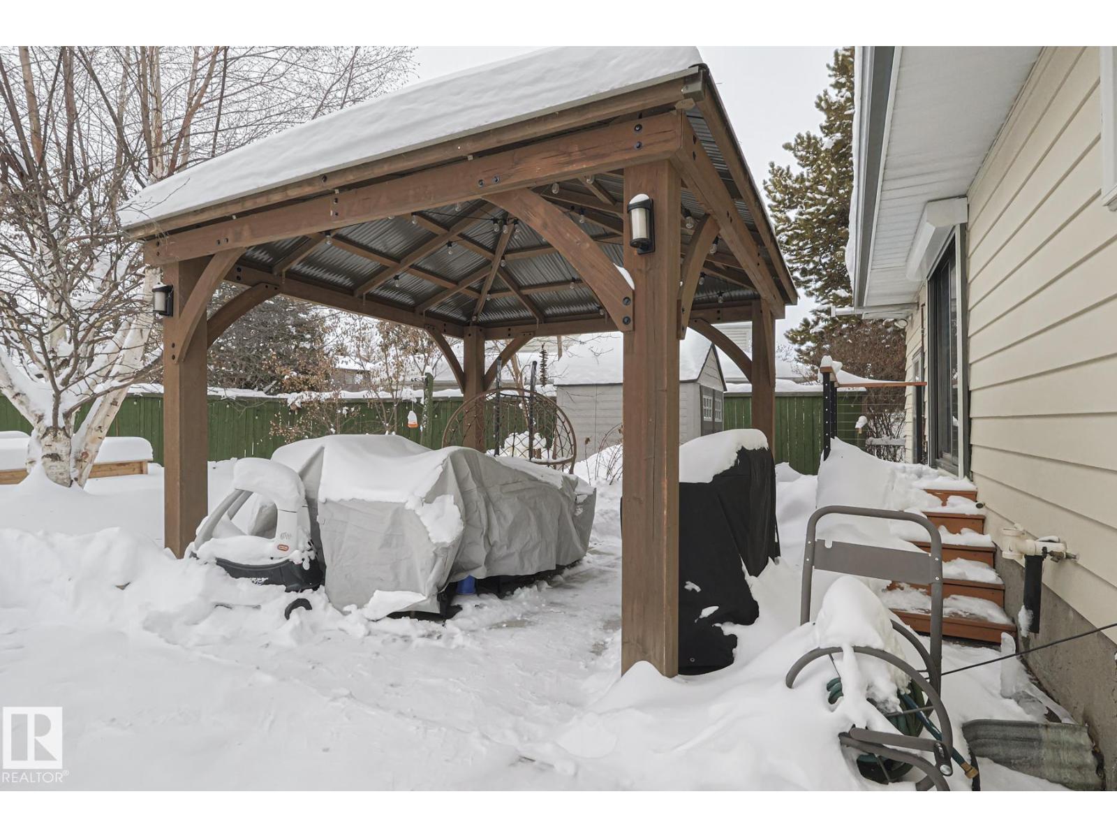 Single Family House Bungalow for Sale in  Bellevue CR St. Albert 