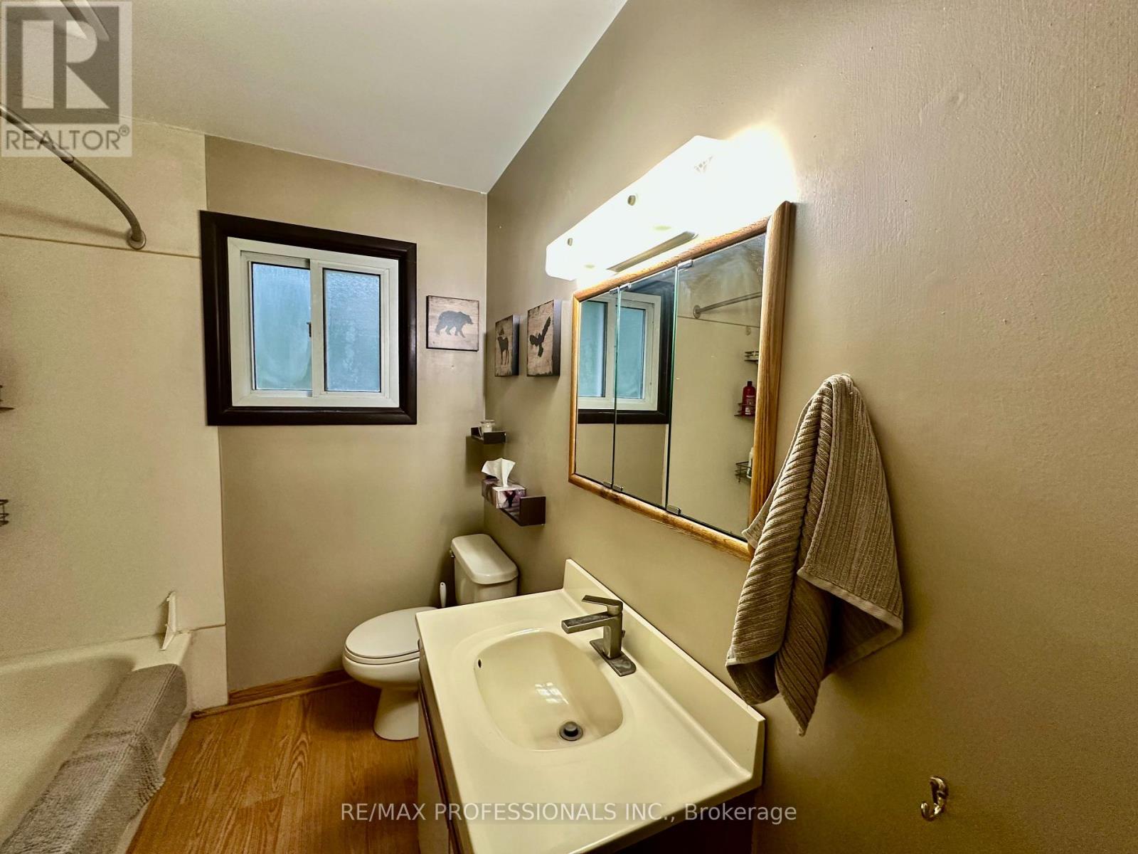 13958 TRAFALGAR ROAD - 11