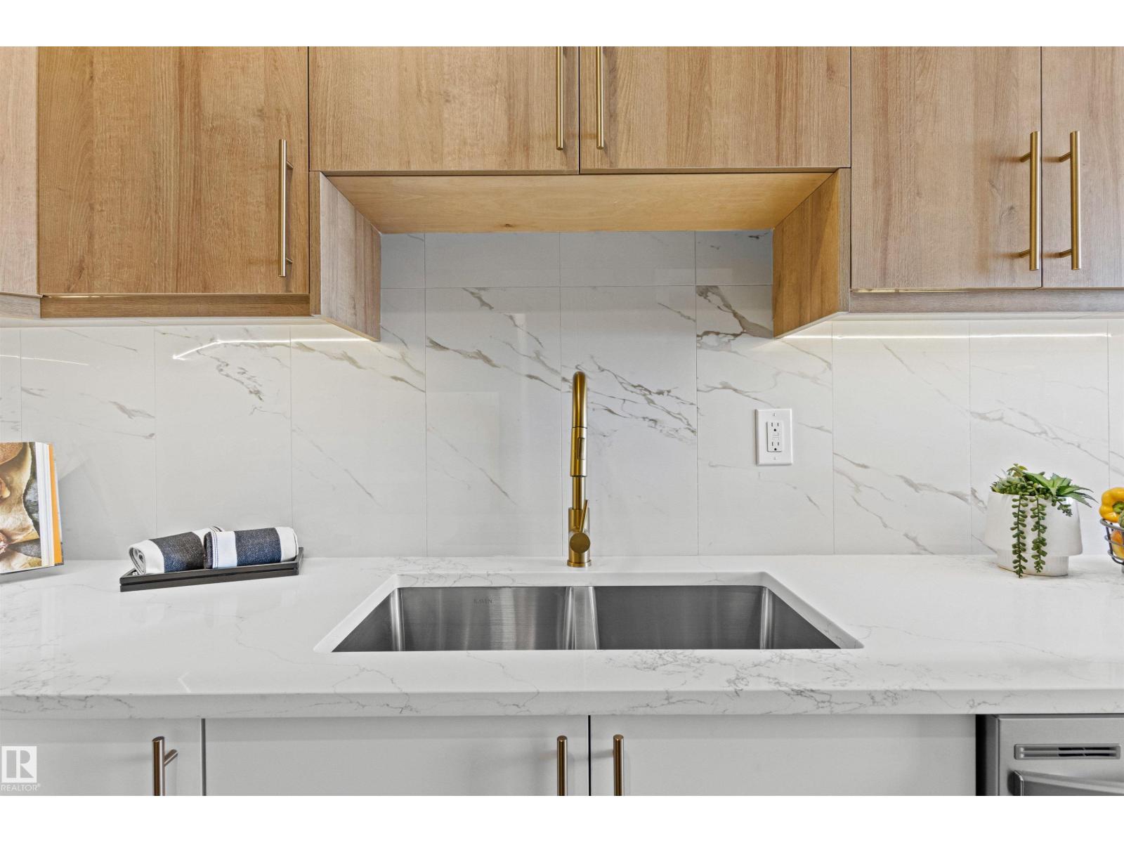 2935 109 ST NW, Edmonton