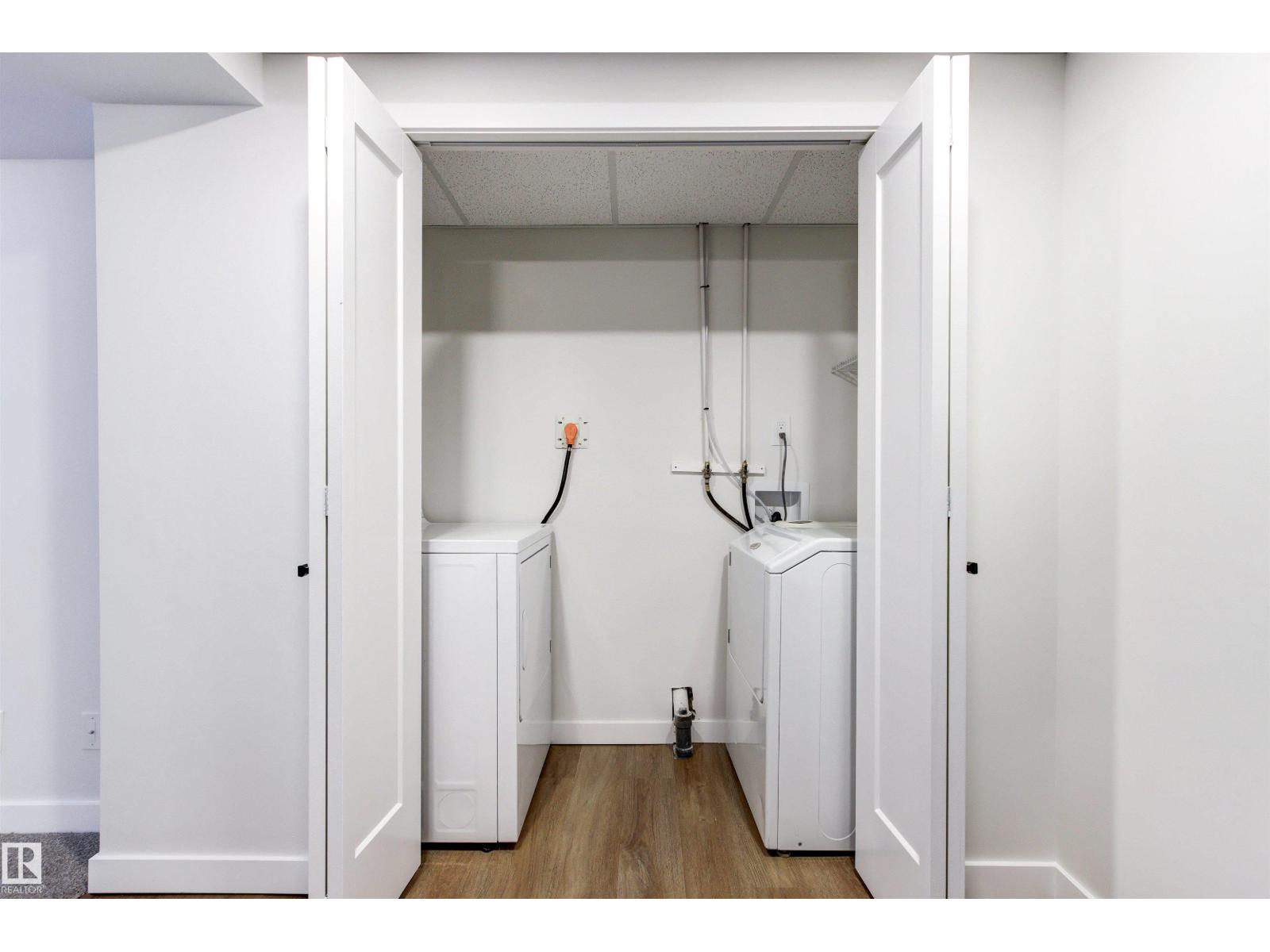 2935 109 ST NW, Edmonton