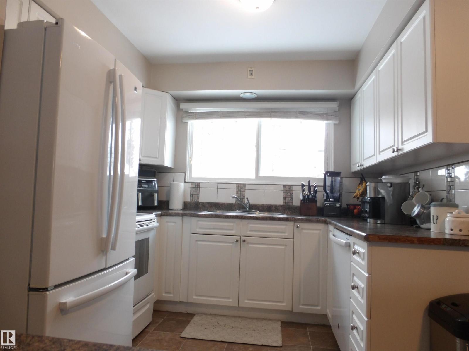 10792 165 ST NW, Edmonton