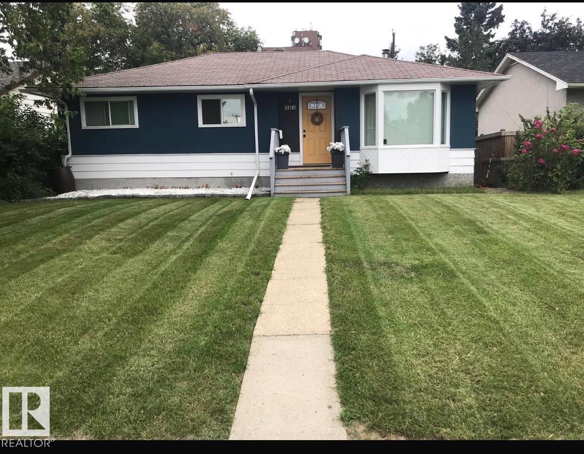10792 165 ST NW, Edmonton