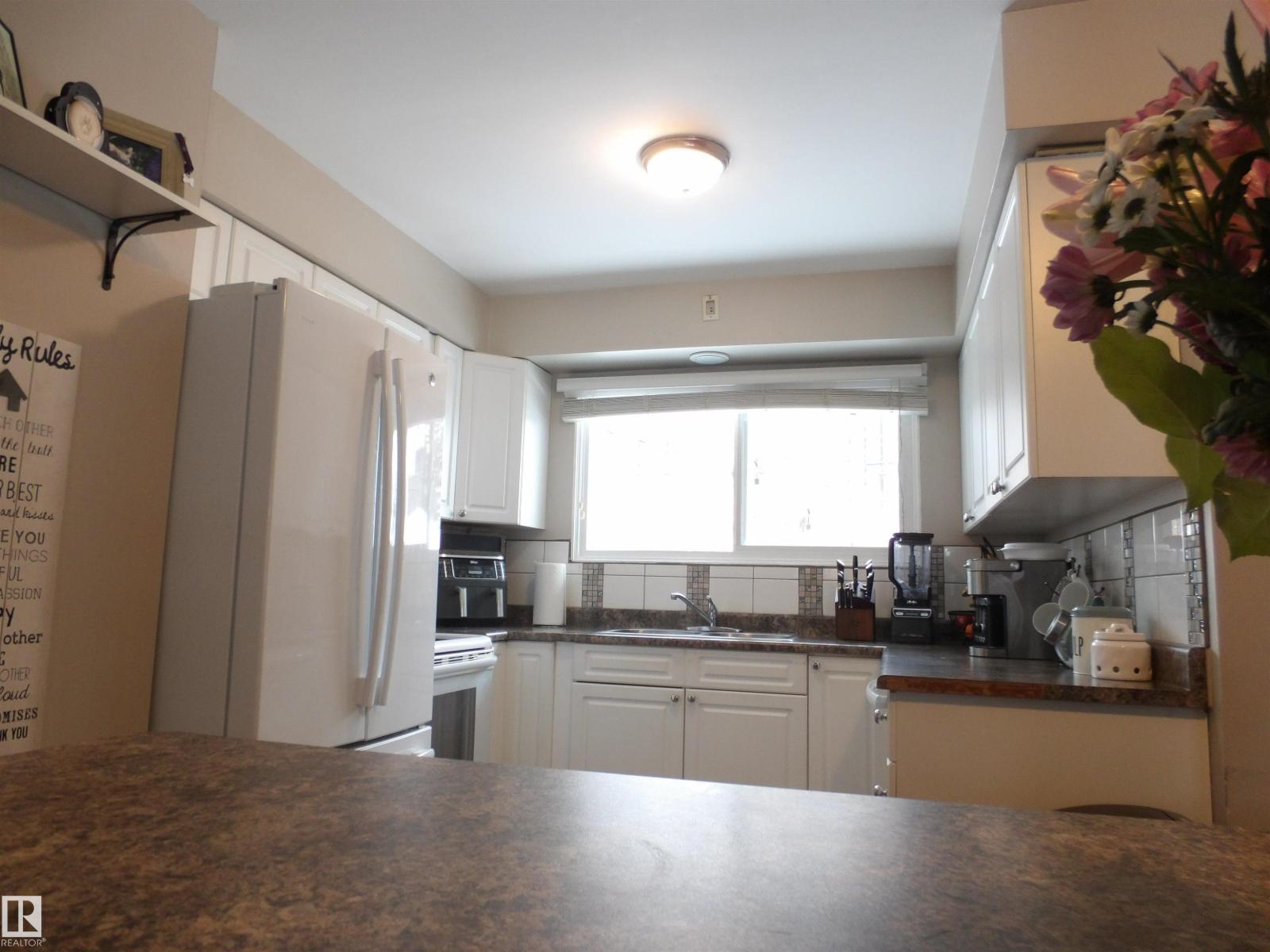 10792 165 ST NW, Edmonton