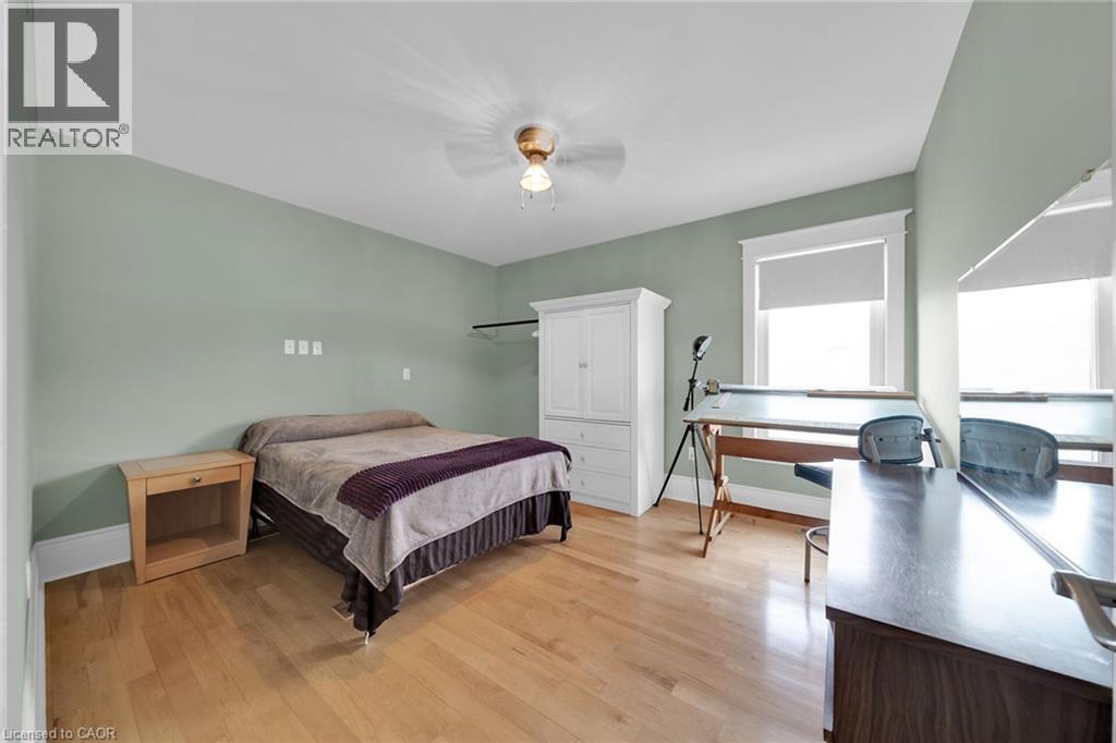 550 BEACH BOULEVARD - 30