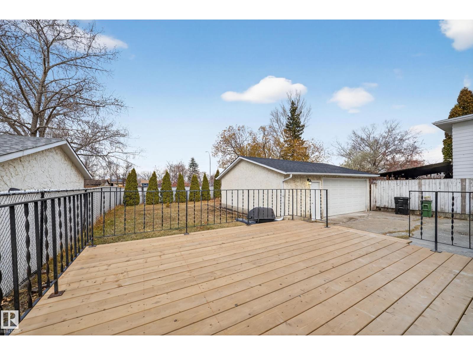 7820 22 AV NW, Edmonton