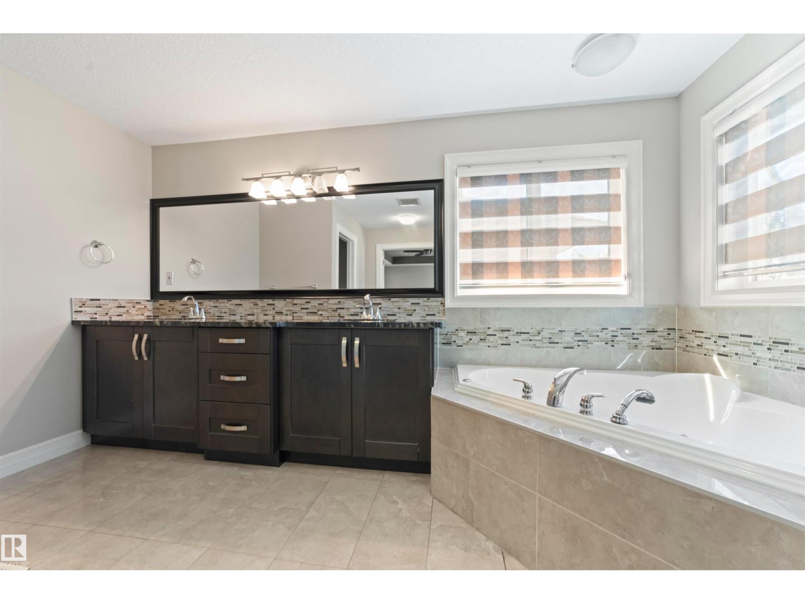 1721 ADAMSON CR SW, Edmonton