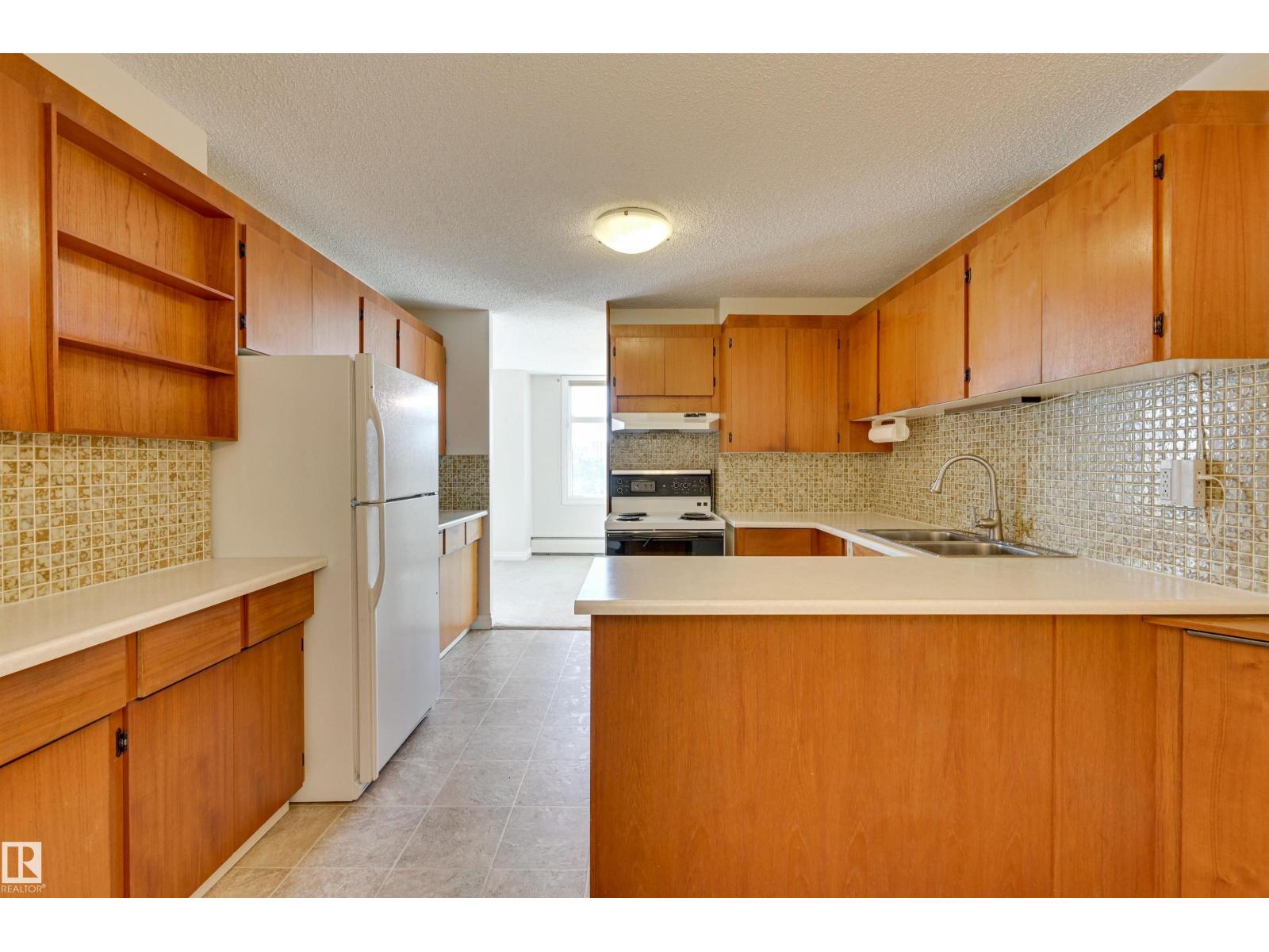 #502 11710 100 AV NW, Edmonton