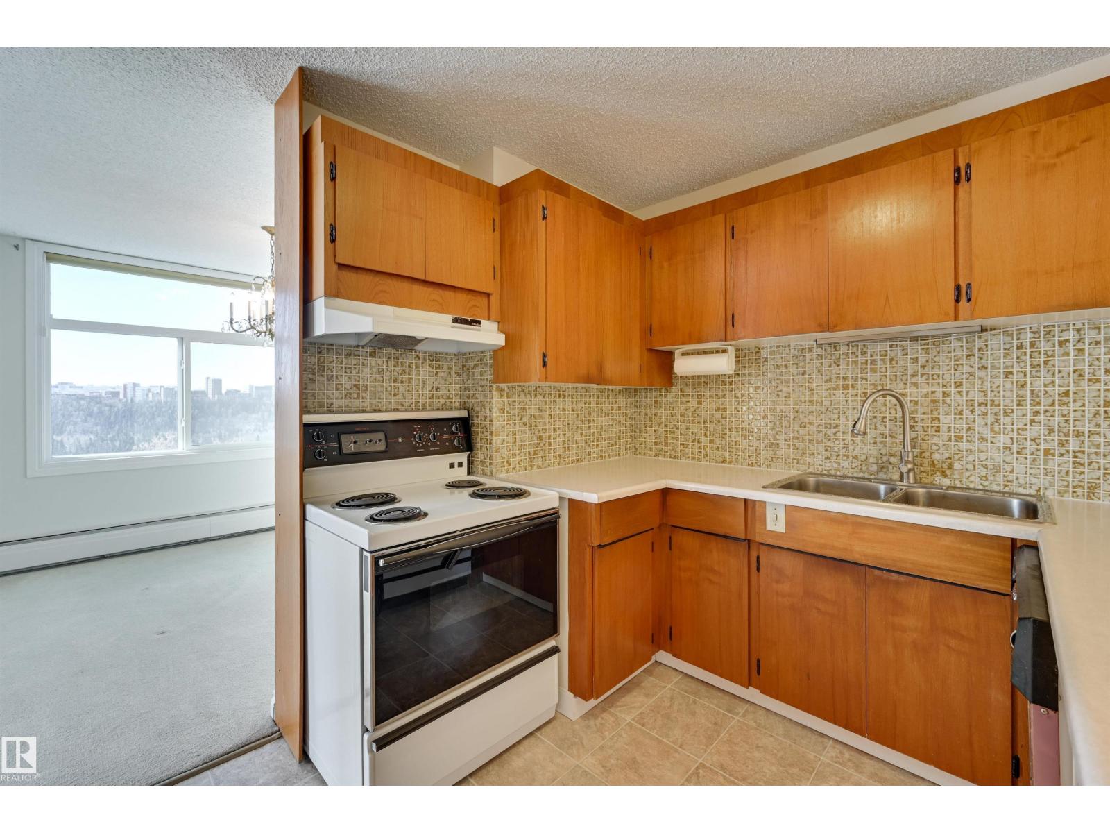 #502 11710 100 AV NW, Edmonton