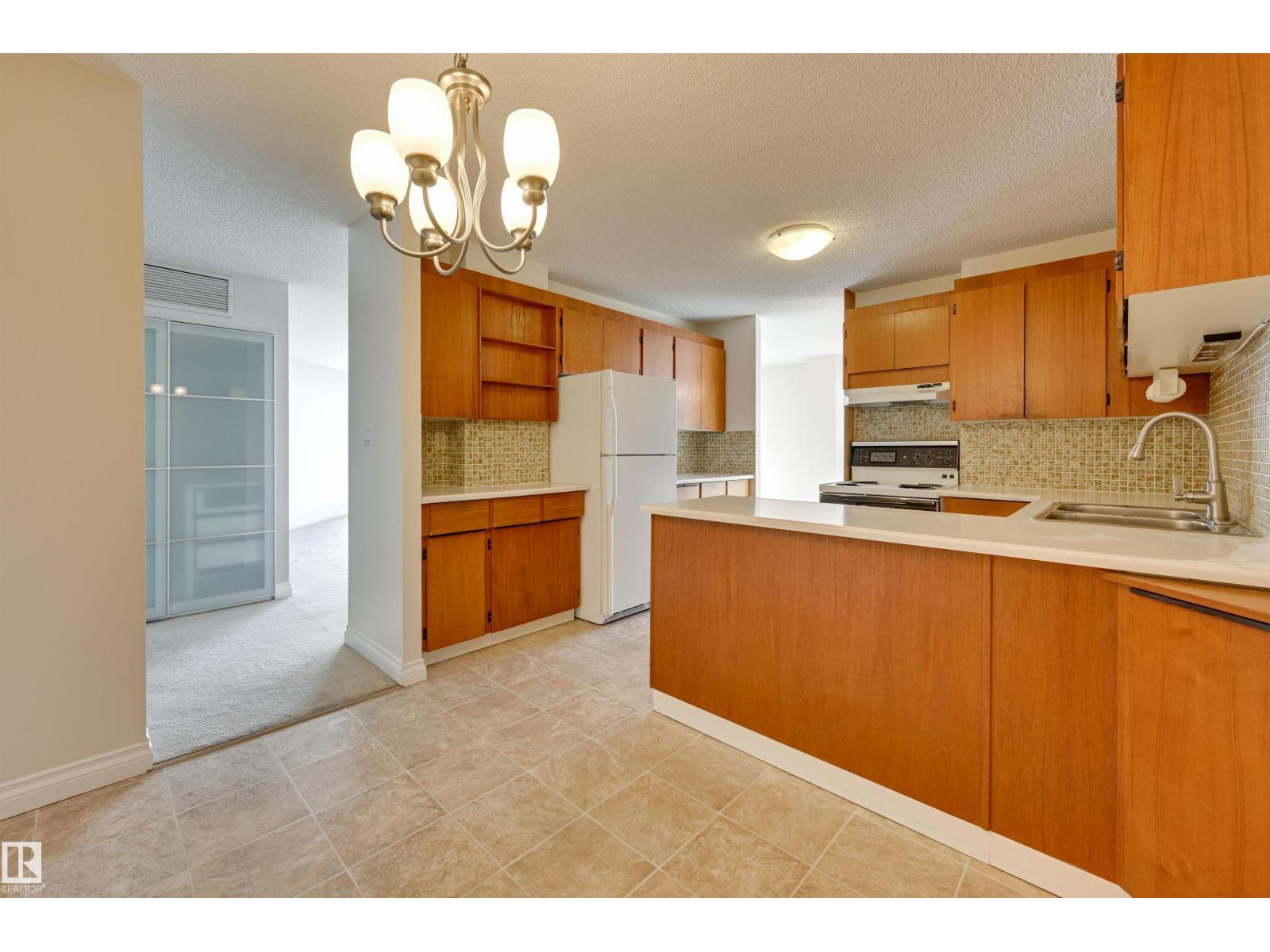 #502 11710 100 AV NW, Edmonton