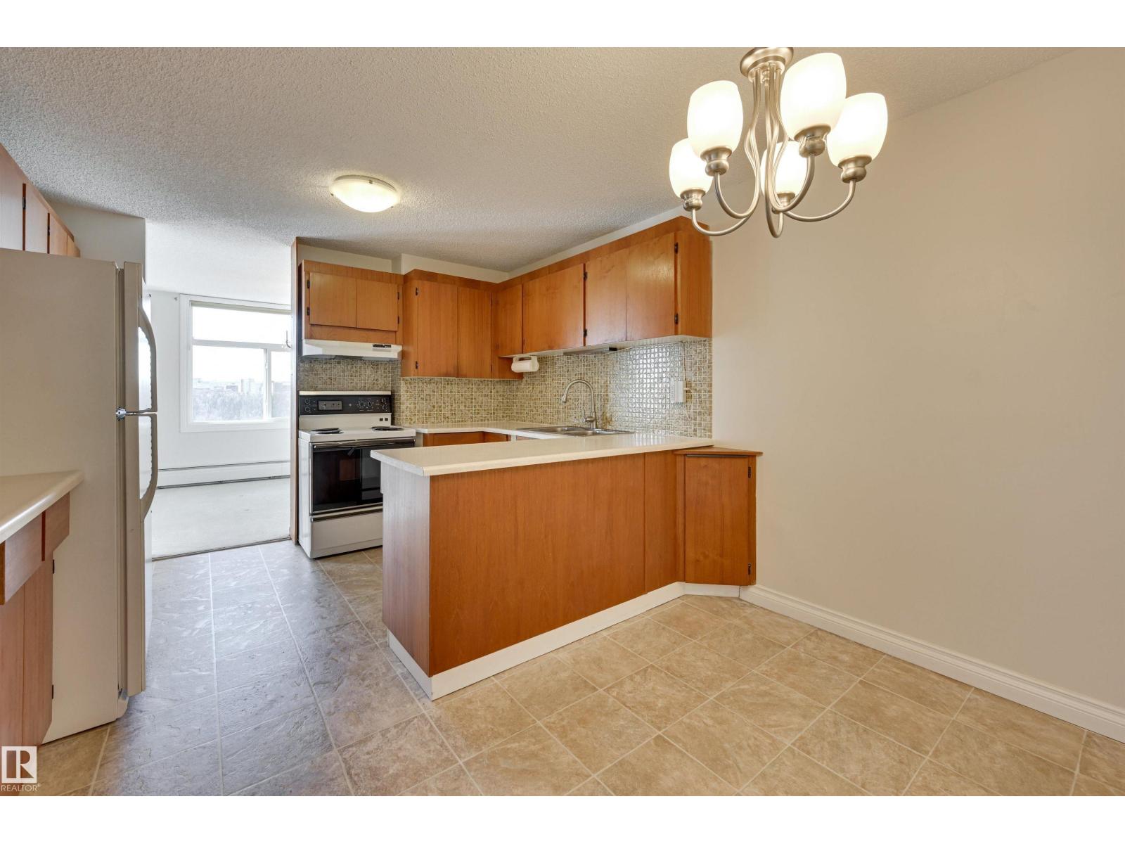 #502 11710 100 AV NW, Edmonton