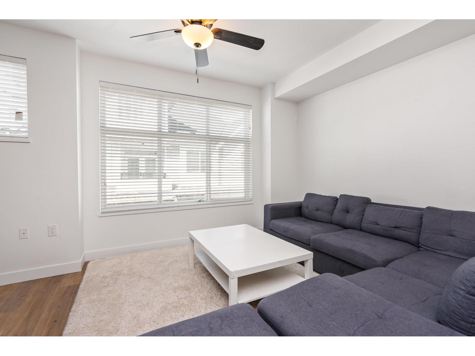 19 21688 52 AVENUE, Langley