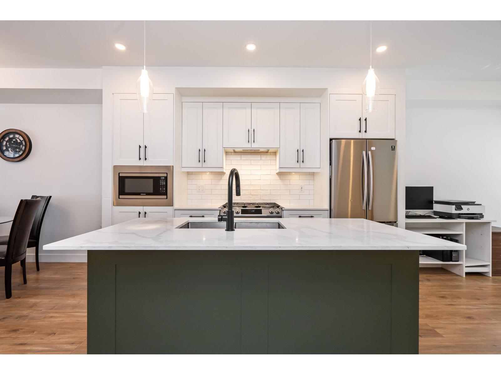 19 21688 52 AVENUE, Langley