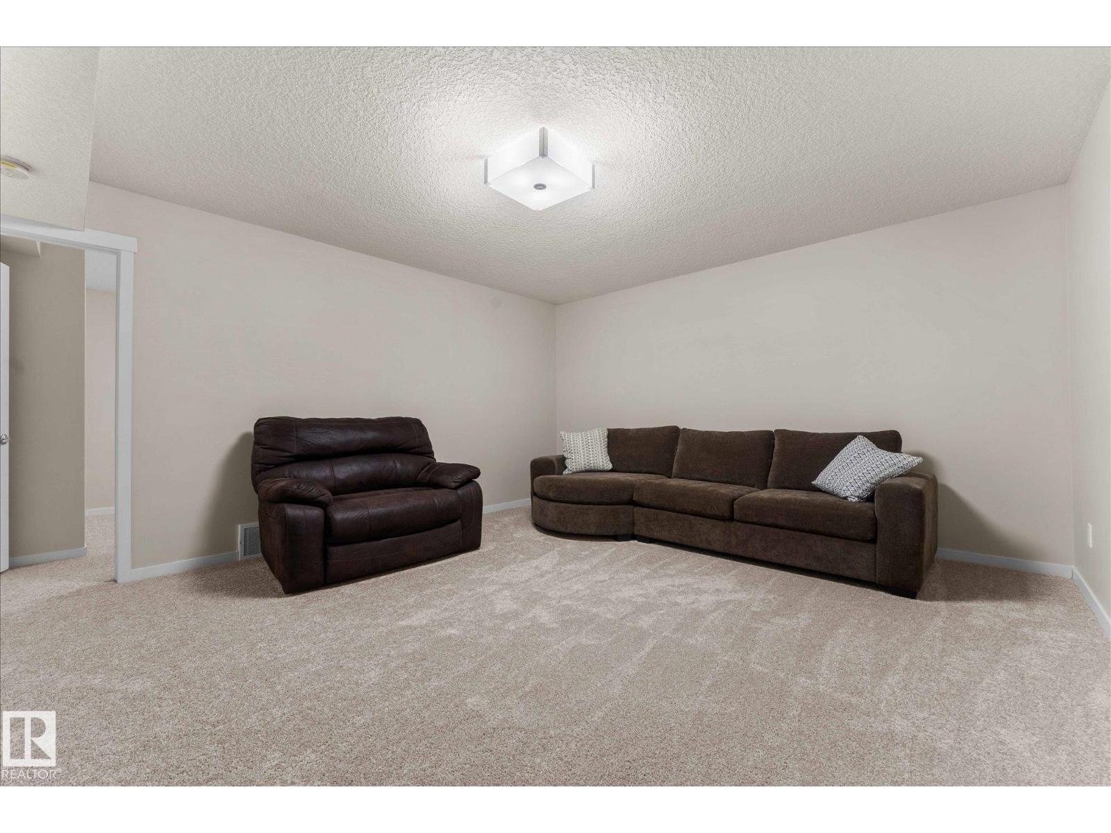 17164 47 ST NW, Edmonton