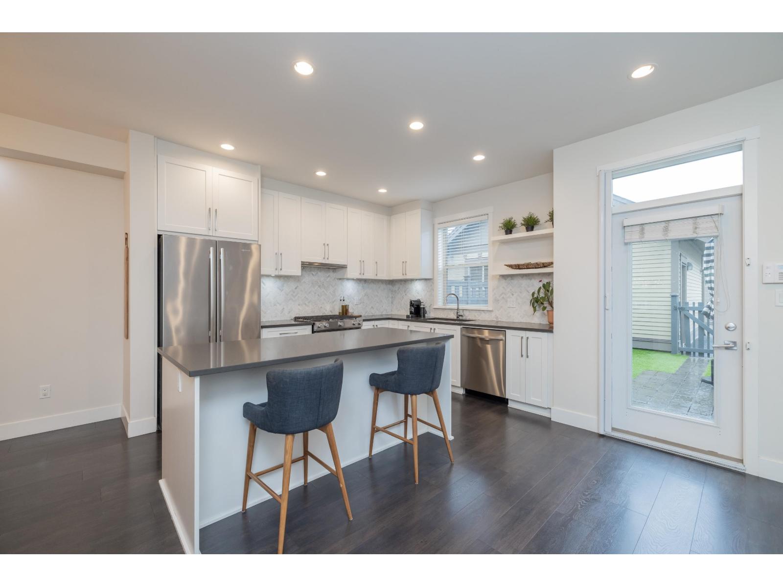 16454 25 AVENUE, Surrey