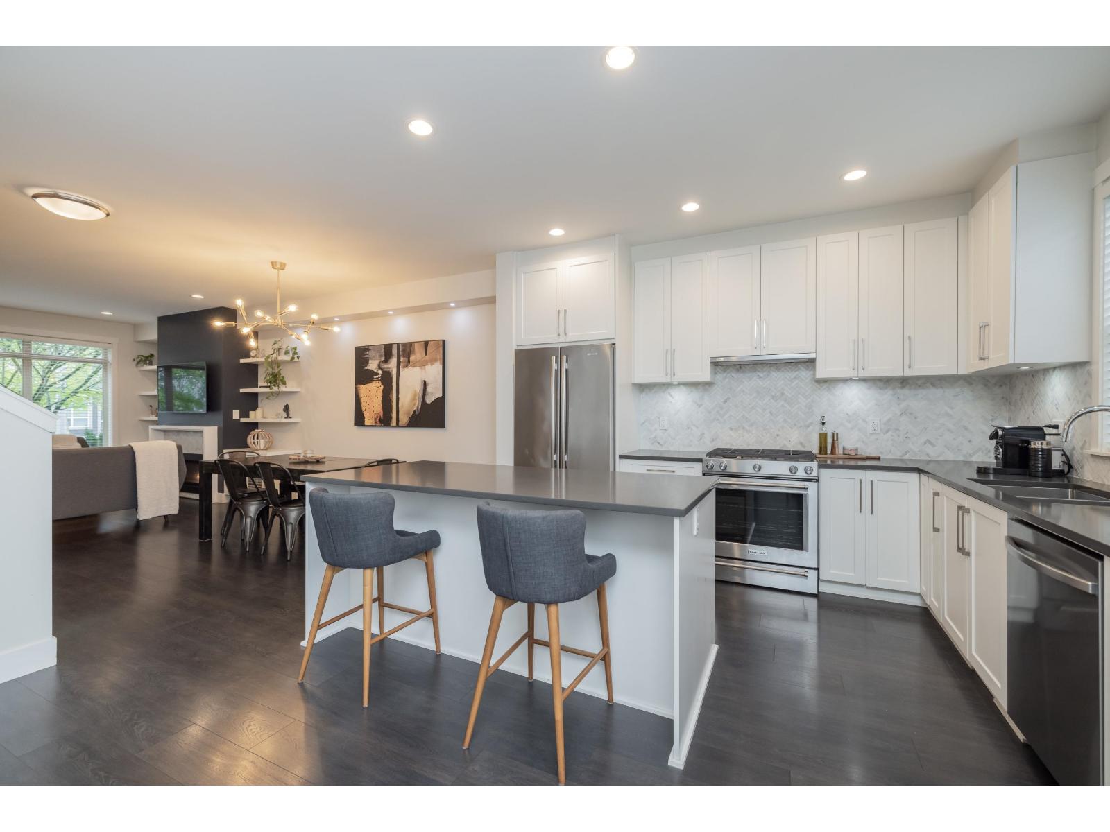 16454 25 AVENUE, Surrey